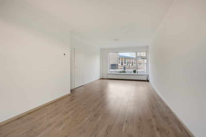 Photo 11 of Michiel de Ruyterstraat 59