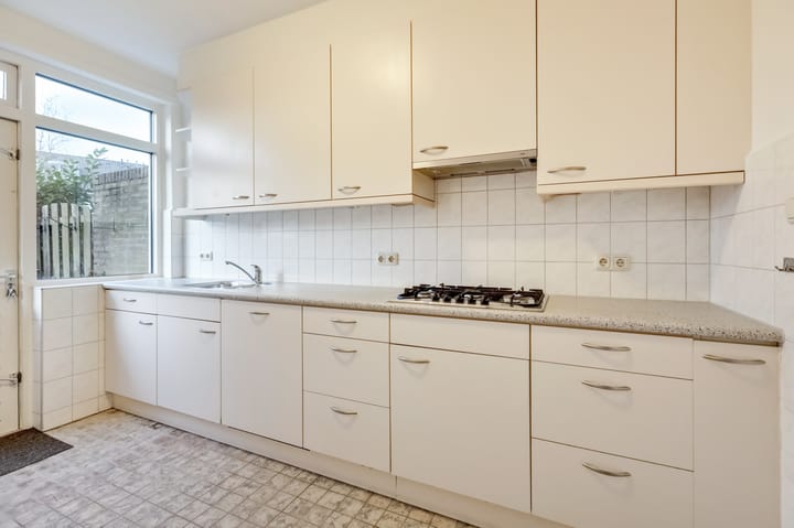 Photo 14 of Michiel de Ruyterstraat 59