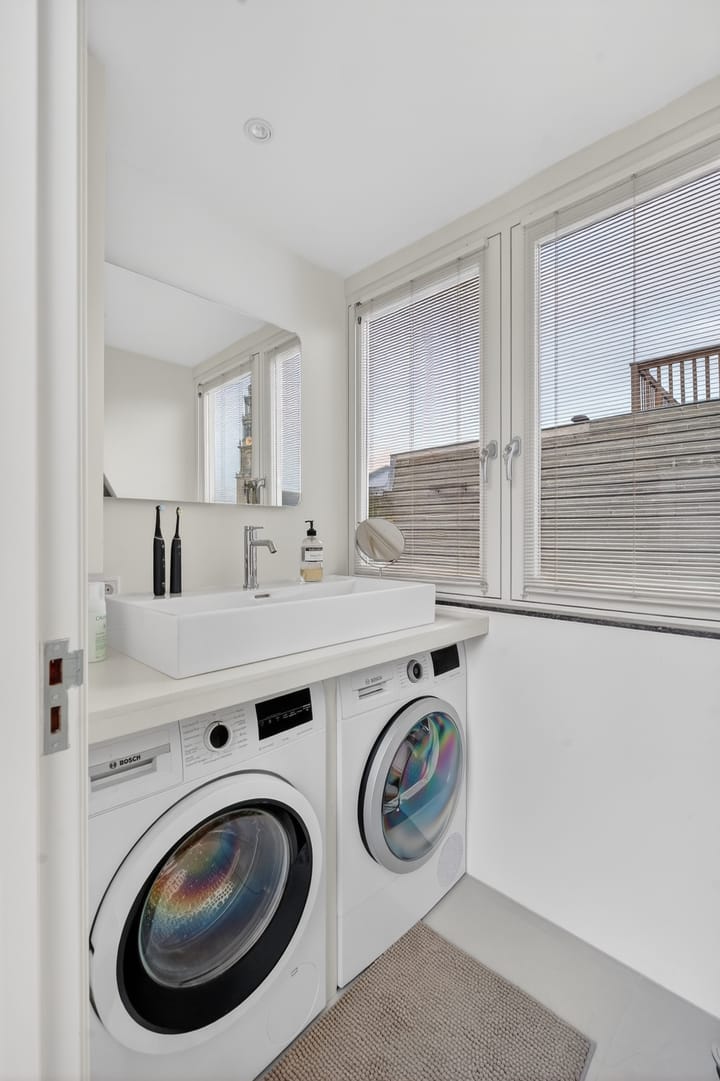 Photo 23 of Egelantiersgracht 91-3