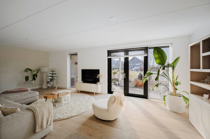 Foto 13 van M.C. Escherweg 75