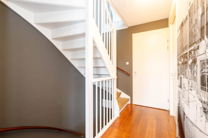 Foto 15 van Raoul Hausmannhof 2