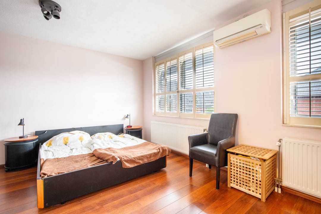 Foto 16 van Raoul Hausmannhof 2