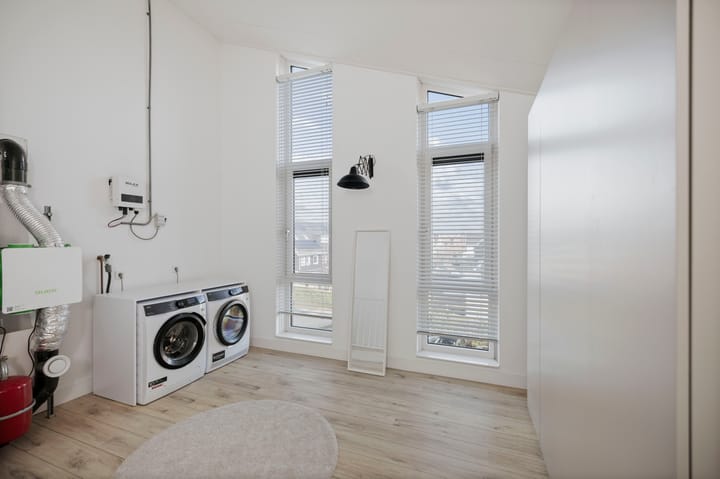 Foto 29 van M.C. Escherweg 75