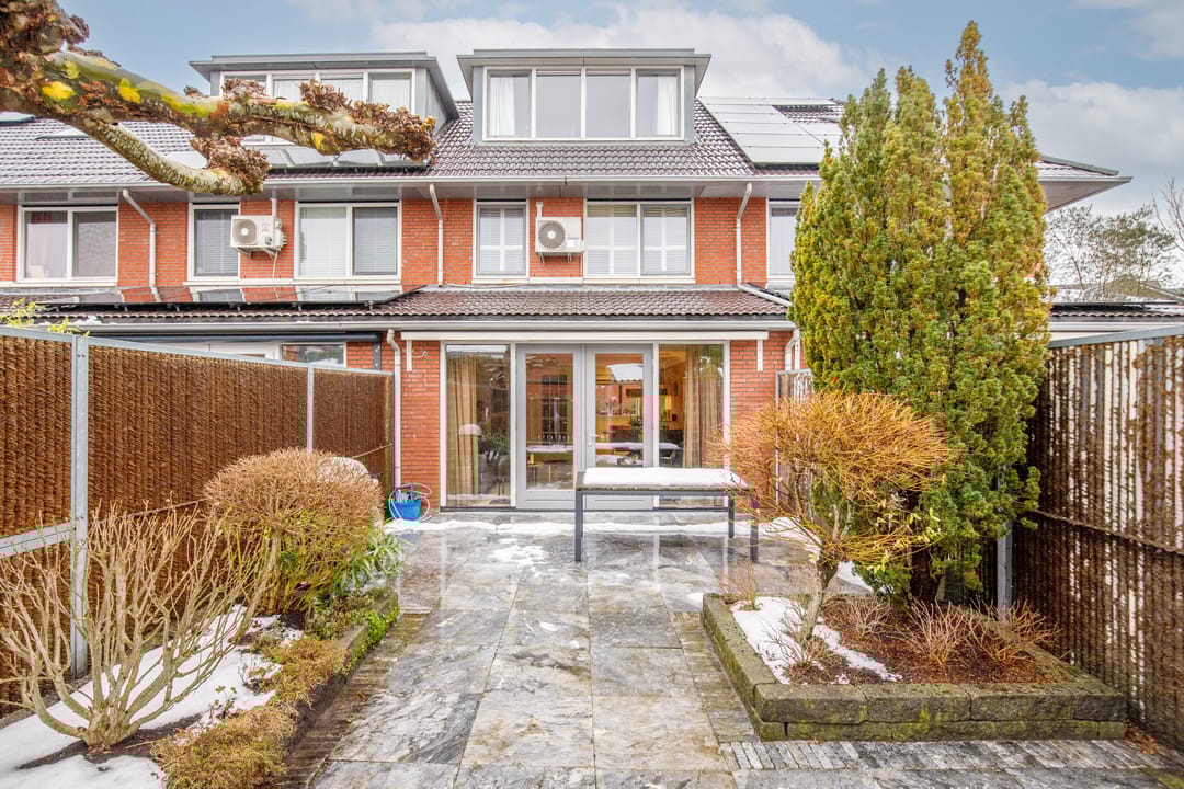 Foto 26 van Raoul Hausmannhof 2