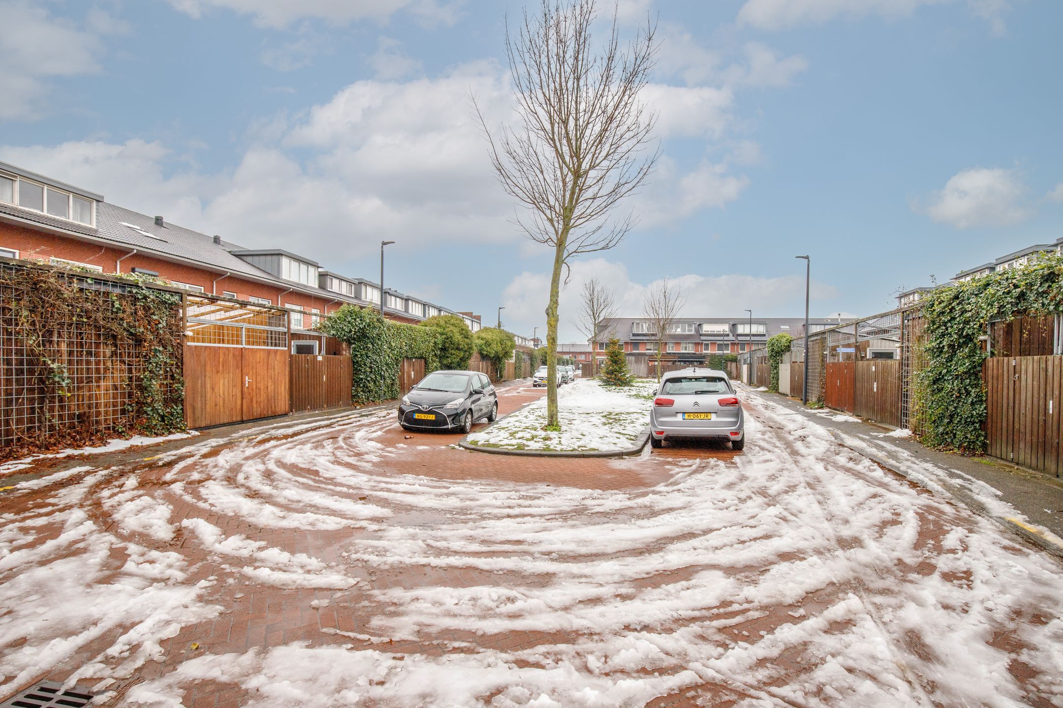 Foto 33 van Raoul Hausmannhof 2