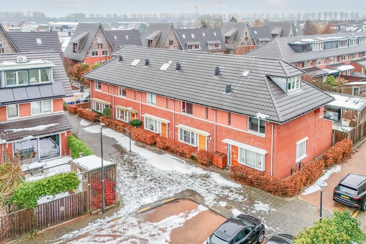 Foto 38 van Raoul Hausmannhof 2