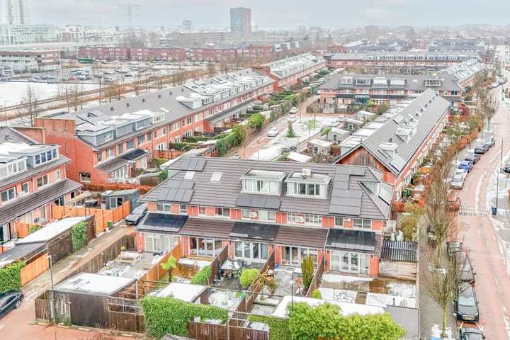 Foto 36 van Raoul Hausmannhof 2