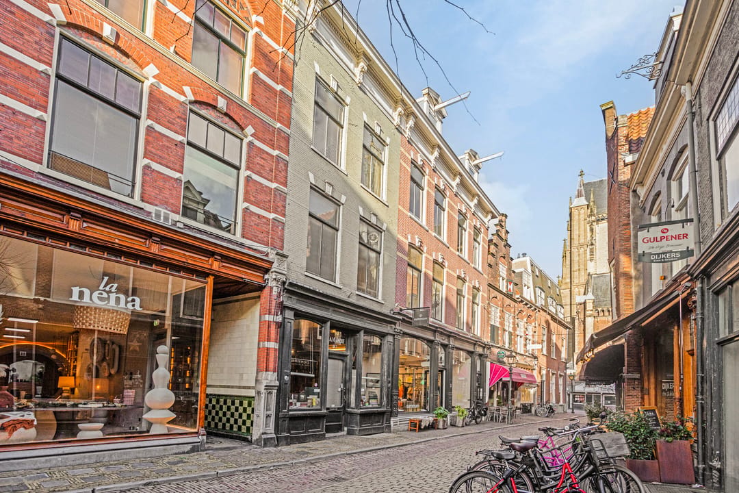 Photo 2 of Warmoesstraat 10