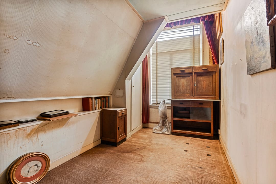 Photo 47 of Warmoesstraat 10