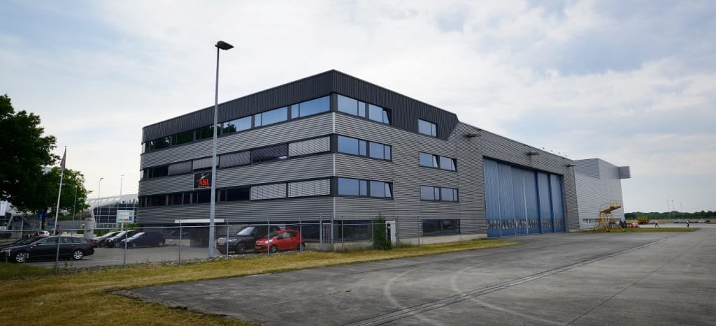 Bekijk foto 3 van Luchthavenweg 31