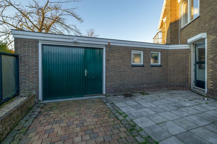 Photo 11 of Vosmaerstraat 14