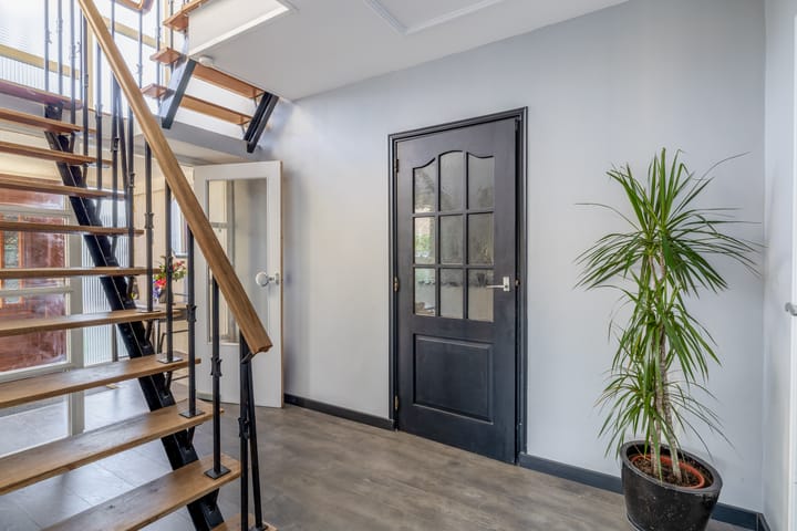 Photo 16 of Vosmaerstraat 14