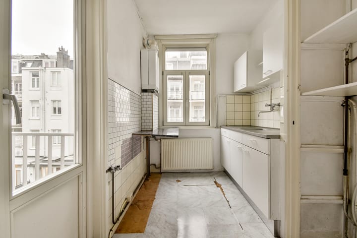 Photo 4 of Wilhelminastraat 128-2