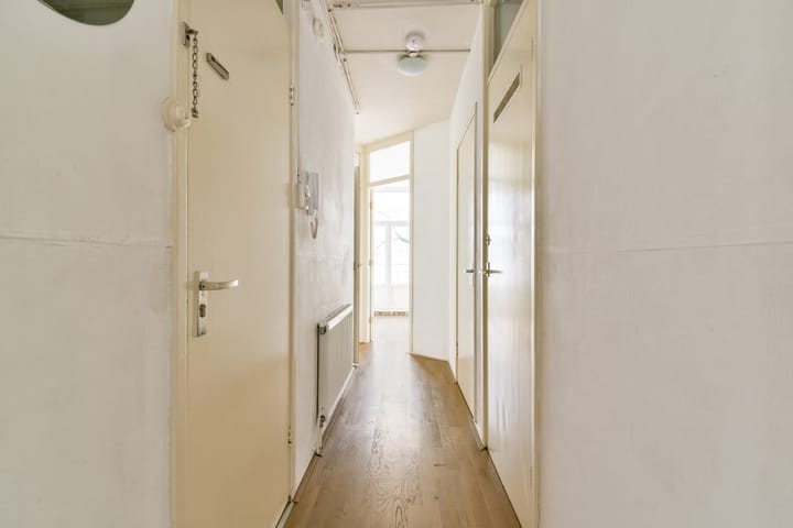 Photo 12 of Wilhelminastraat 128-2