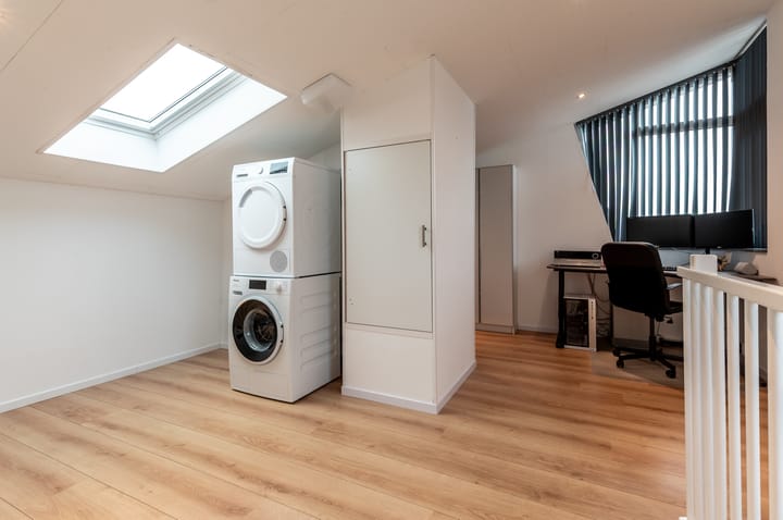 Foto 29 van Uitdamstraat 17