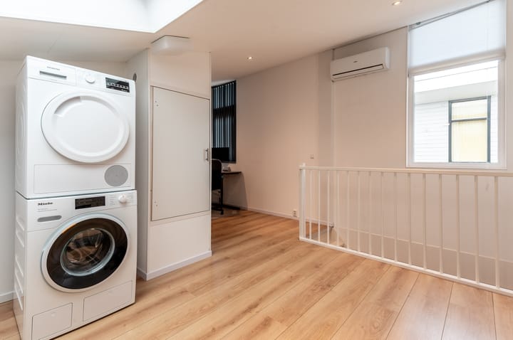 Foto 30 van Uitdamstraat 17