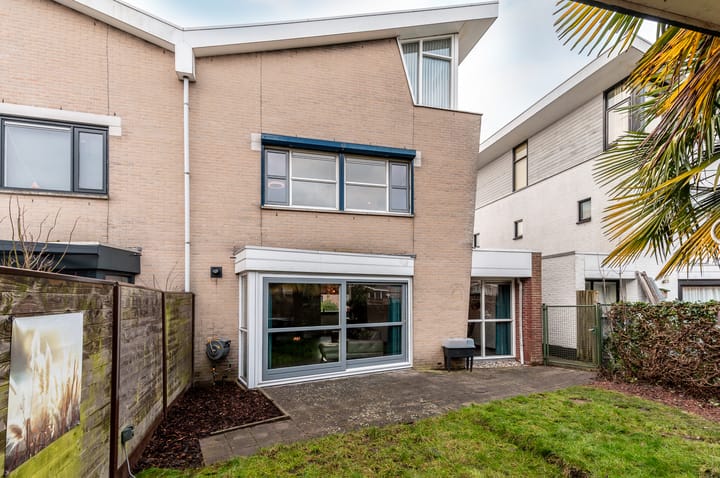 Foto 36 van Uitdamstraat 17