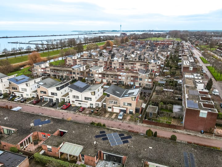 Foto 42 van Uitdamstraat 17