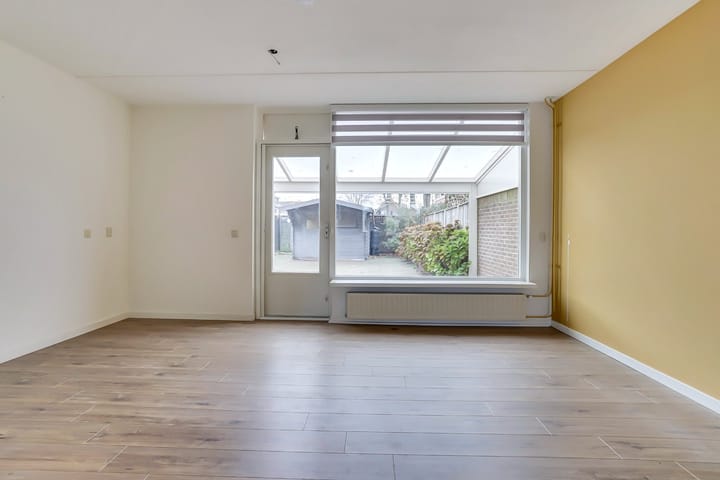 Photo 5 of Anjerstraat 1