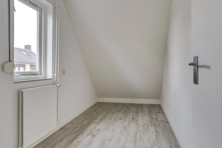 Photo 18 of Anjerstraat 1