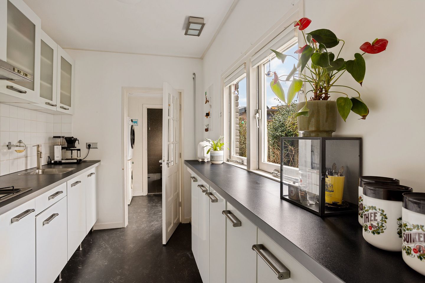 Photo 14 of Johannes ter Horststraat 14