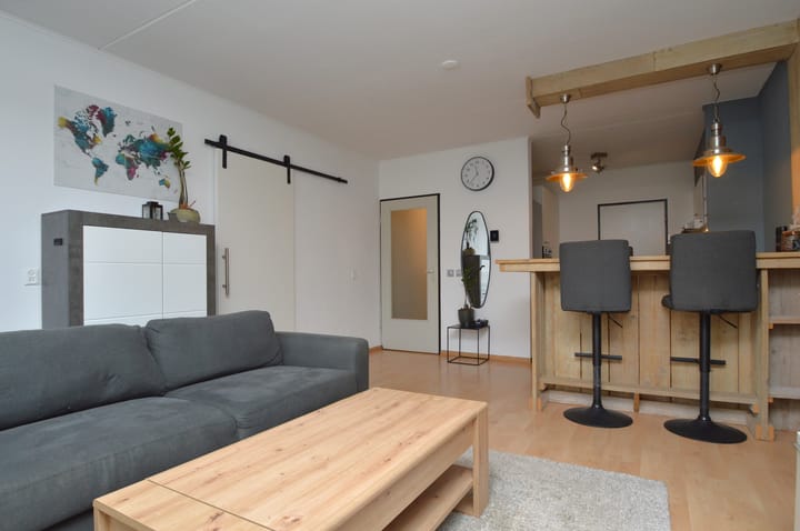 Photo 4 of Gender 13