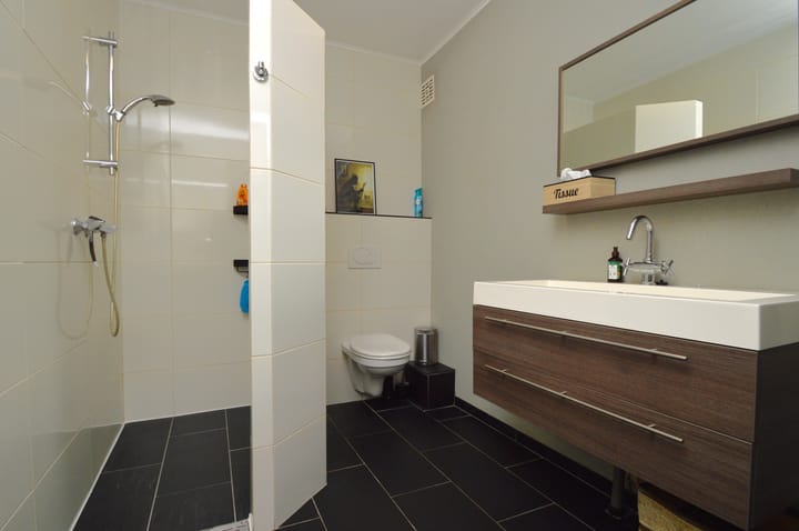 Photo 11 of Gender 13