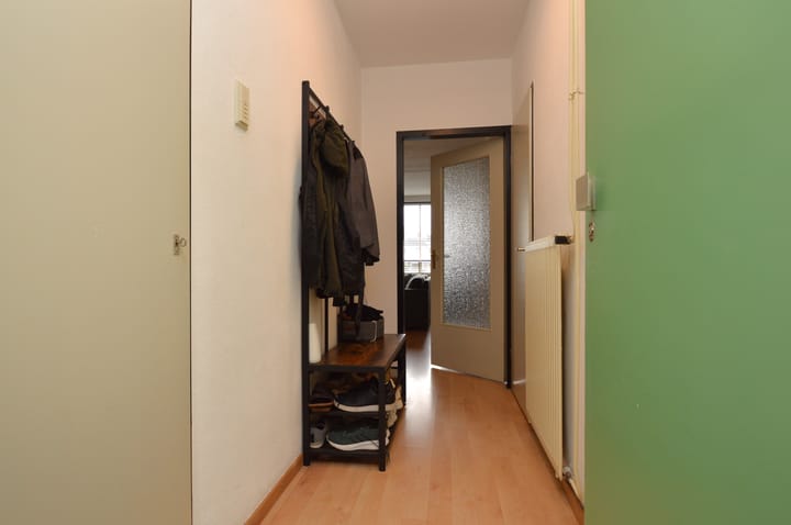 Photo 15 of Gender 13