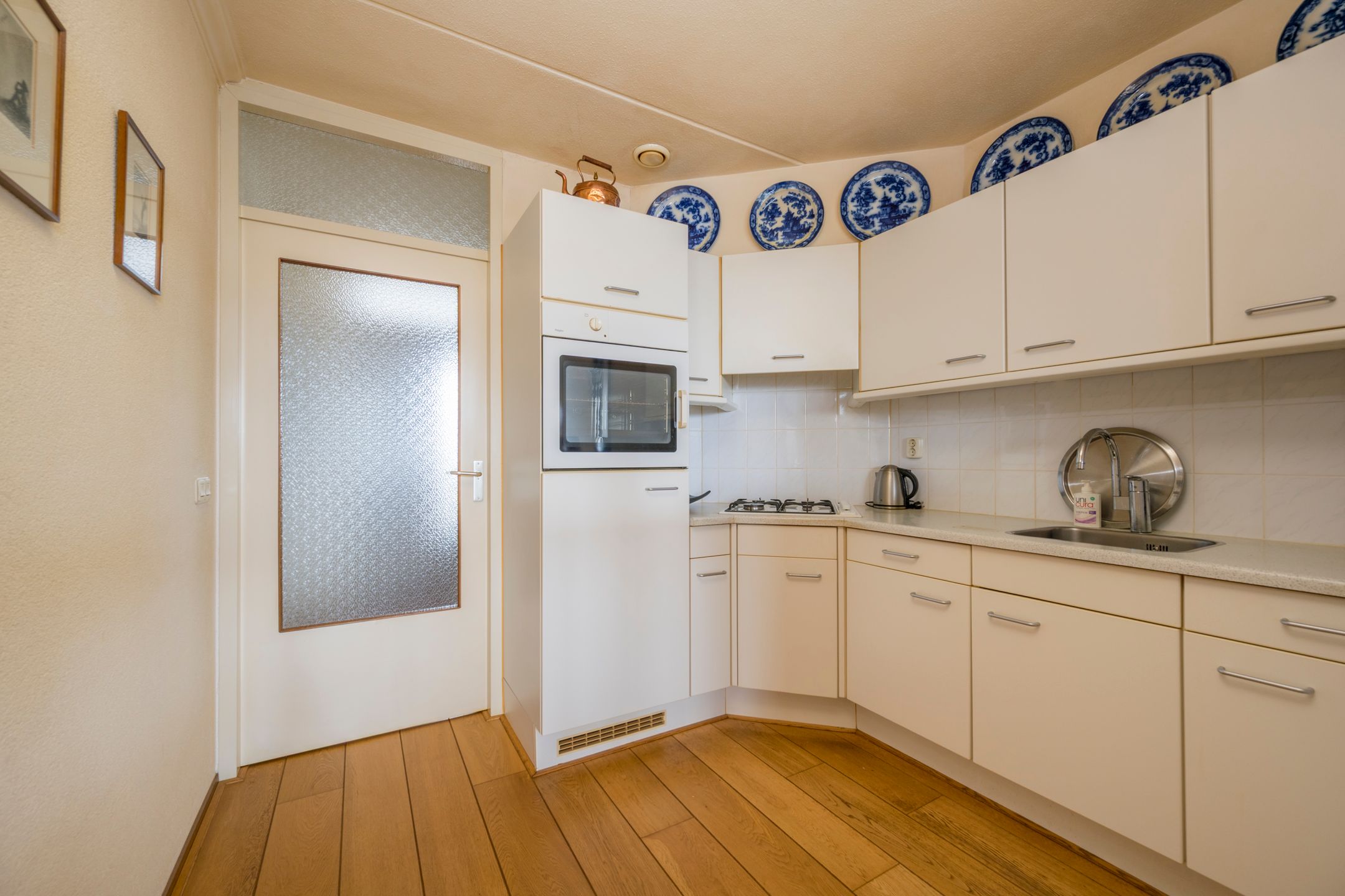 Photo 15 of Frieswijkstraat 81