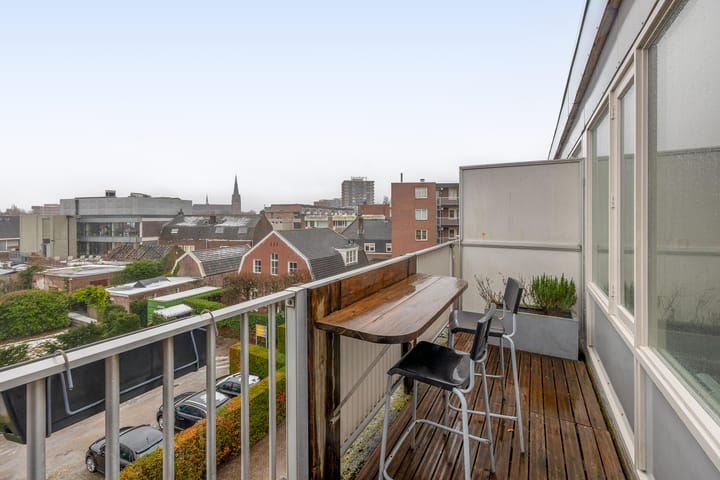 Photo 4 of Tongelresestraat 8-G