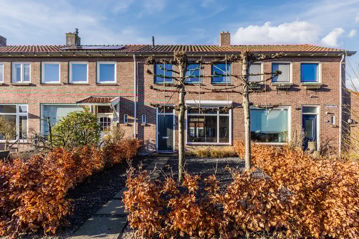 Photo 36 of Julianalaan 72