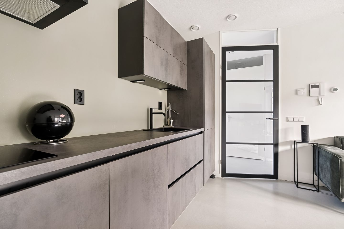 Foto 10 van Tempo Doeloestraat 178