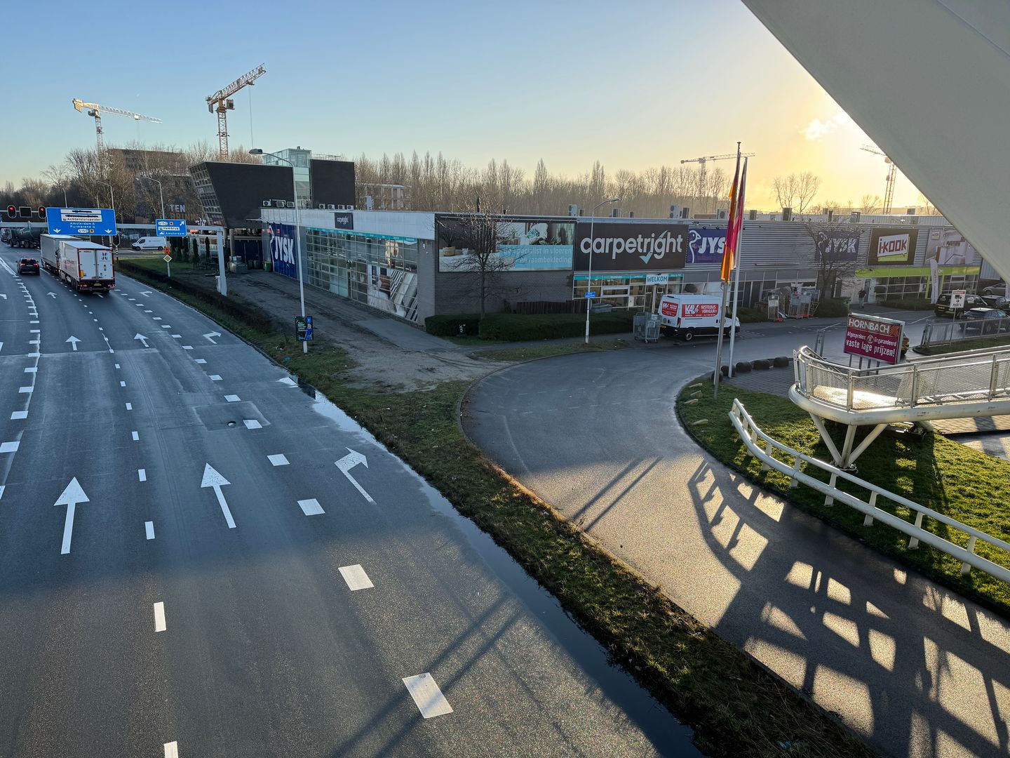 Bekijk foto 4 van Pieter Ghijsenlaan 21