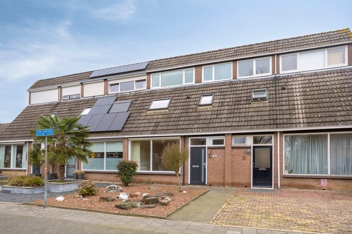 Louise Julianalaan 23