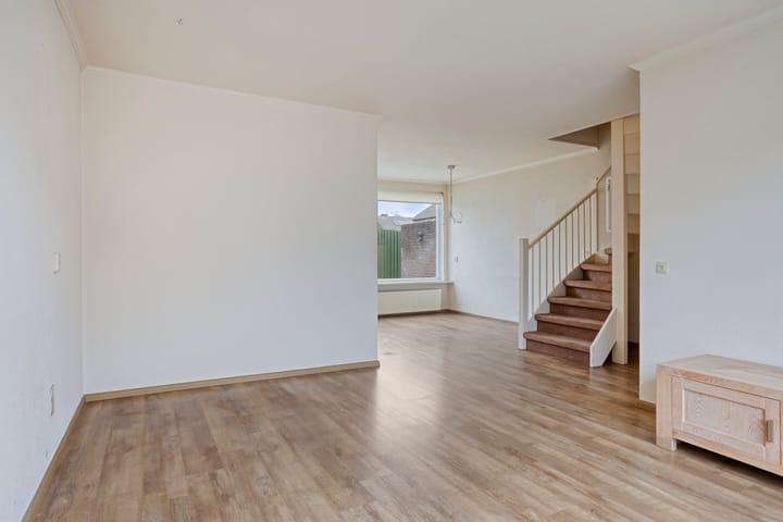 Photo 3 of Louise Julianalaan 23