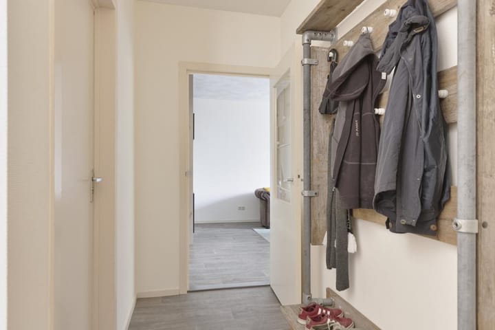 Photo 16 of Dierenriemstraat 57