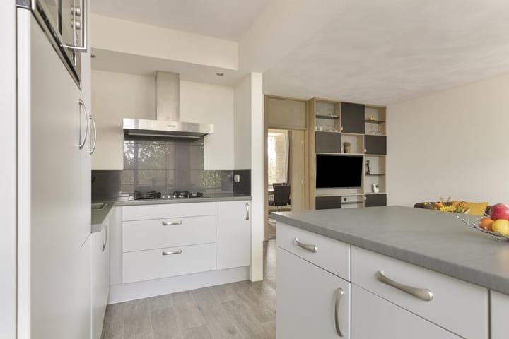 Photo 21 of Dierenriemstraat 57