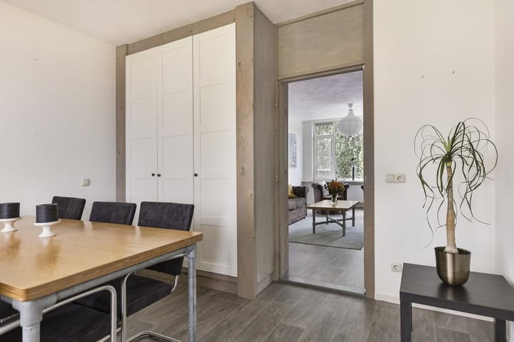 Photo 25 of Dierenriemstraat 57