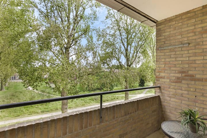 Photo 26 of Dierenriemstraat 57