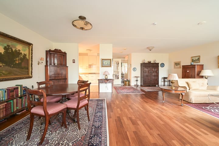 Foto 2 van Floris Arntzeniusplein 102