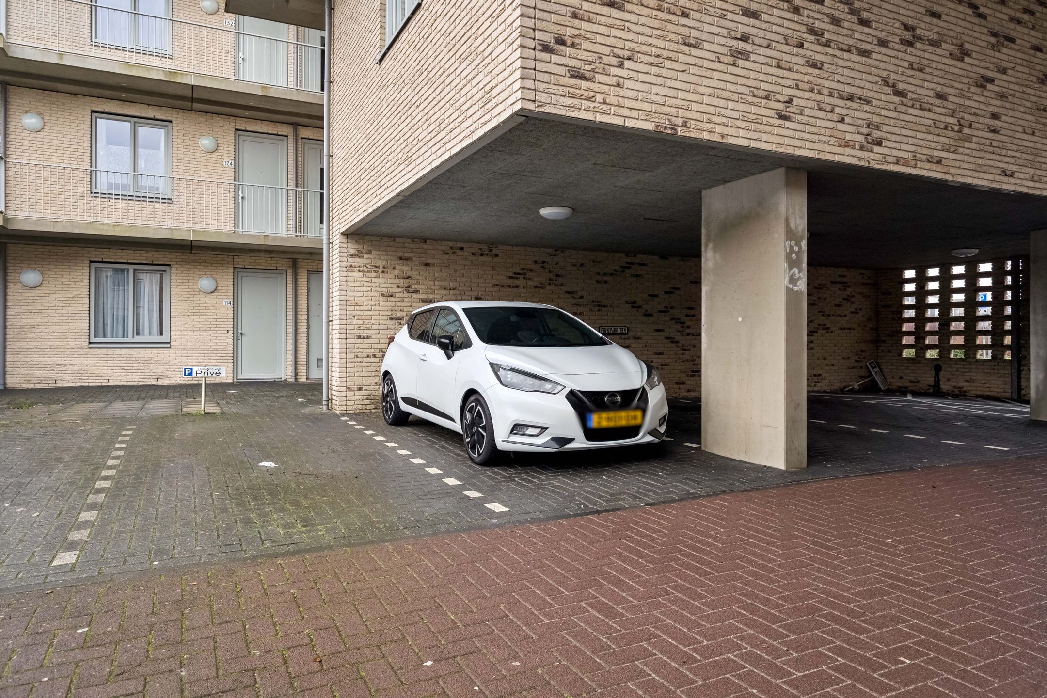 Foto 30 van Denemarkenstraat 164