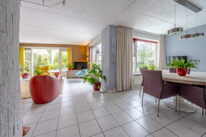 Photo 3 of Elskamp 20