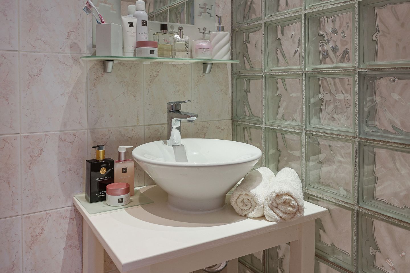 Photo 20 of Claude Monetstraat 33