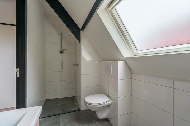 Foto 11 van Rijnsburgerweg 72-B