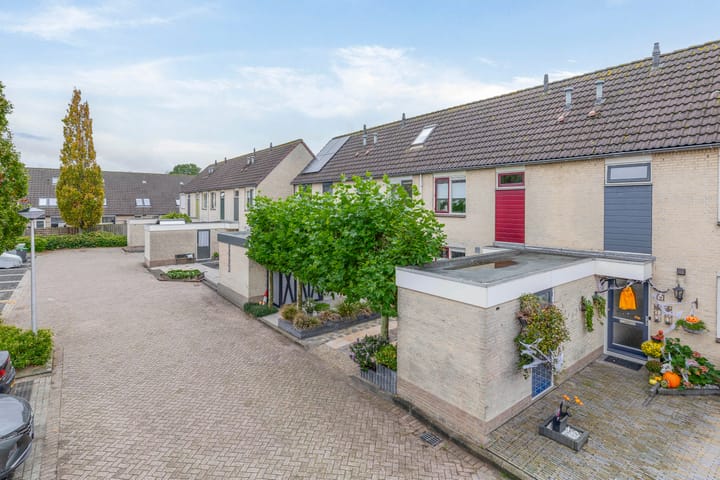 Foto 9 van Irenestraat 10