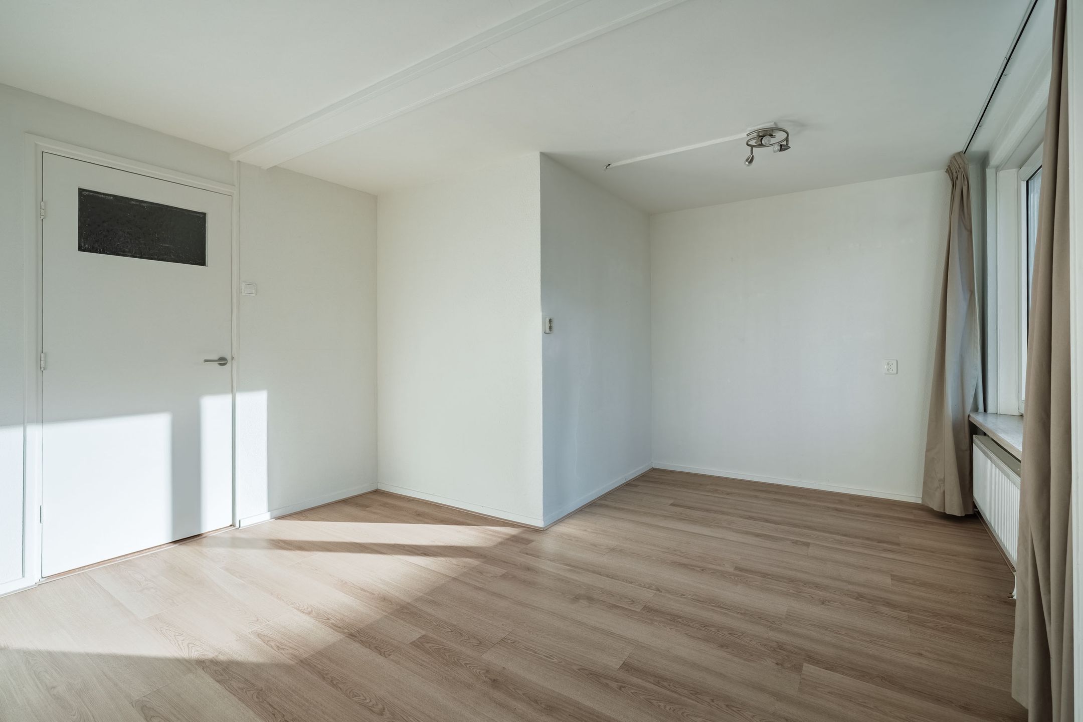 Foto 15 van Van 't Hoffstraat 51