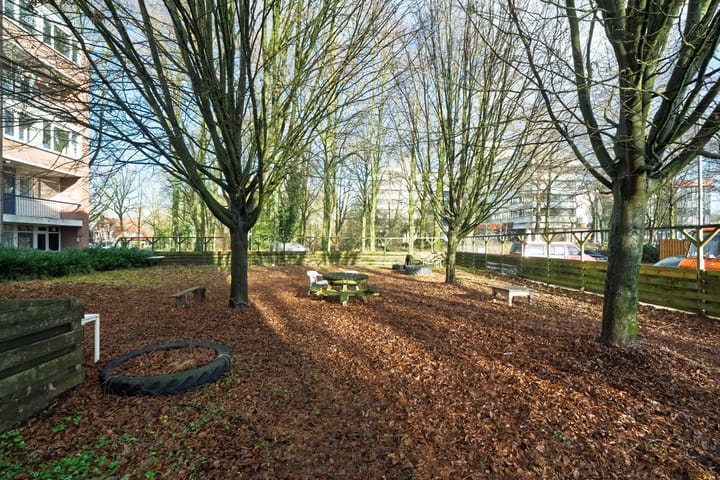 Foto 28 van Van 't Hoffstraat 51