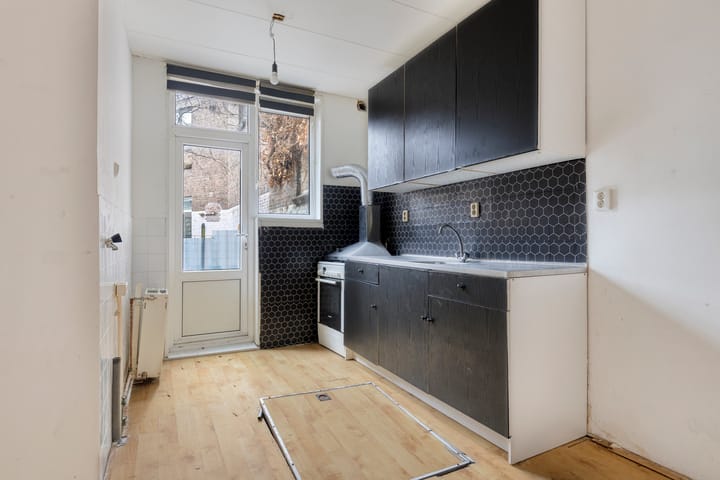 Foto 10 van Voltastraat 4-A