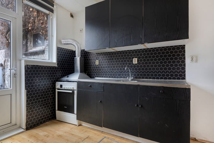 Foto 11 van Voltastraat 4-A