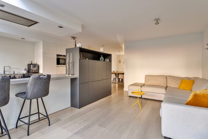 Photo 4 of Fluitenkruid 26